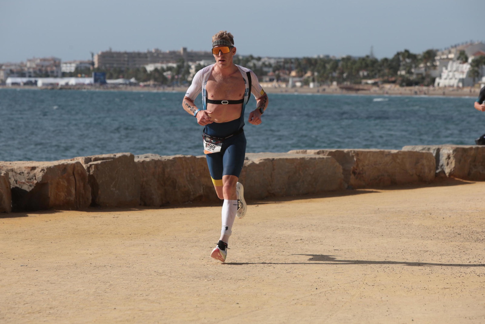 Lopen langs zee